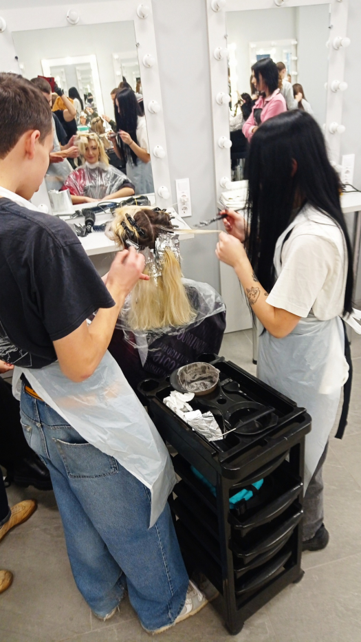 Для студентів II курсу, групи № 202, за професією «Перукар (перукар-модельєр)» відбулося змістовне навчально-практичне заняття, організоване майстром виробничого навчання Шеремет Ліаною Сергіївною.