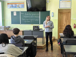 Практичний психолог Людмила Мельник провела для студентів заняття з елементами тренінгу, присвячену темі цифрової гігієни та внутрішньої стійкості на тему: &laquo;Цифровий детокс та самоцінність&raquo;.