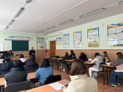 15 квітня 2025 року  Скоромна Олександра - викладач,тренерка-керівниця напряму роботи з молоддю ГО &laquo;Інформаційно-тренінговий центр громадських ініціатив&raquo; провела для здобувачів освіти ІІІ курсу тренінг: &laquo;Комунікативні навички в подружньому житті&raquo;.