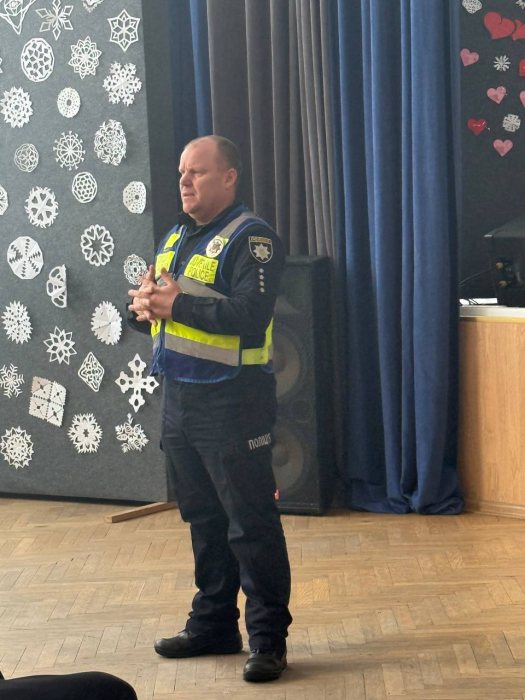 16 лютого в закладі відбулася комплексна лекція-інструктаж, проведена фахівцями Сектору ювенальної превенції Дніпровського району.