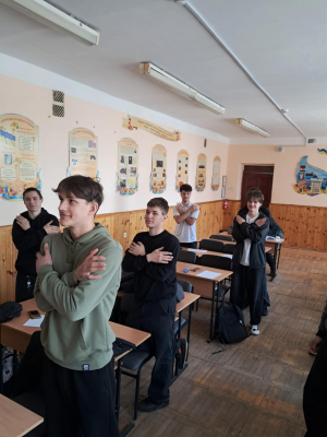 Також в рамках Місячника з охорони праці практичним психологом Мельник Людмилою проведено для наших здобувачів та здобувачок освіти  корисний тренінг «Чотири техніки саморегуляції для відновлення емоційного стану в укриттіпід час повітряної тривоги&quot;